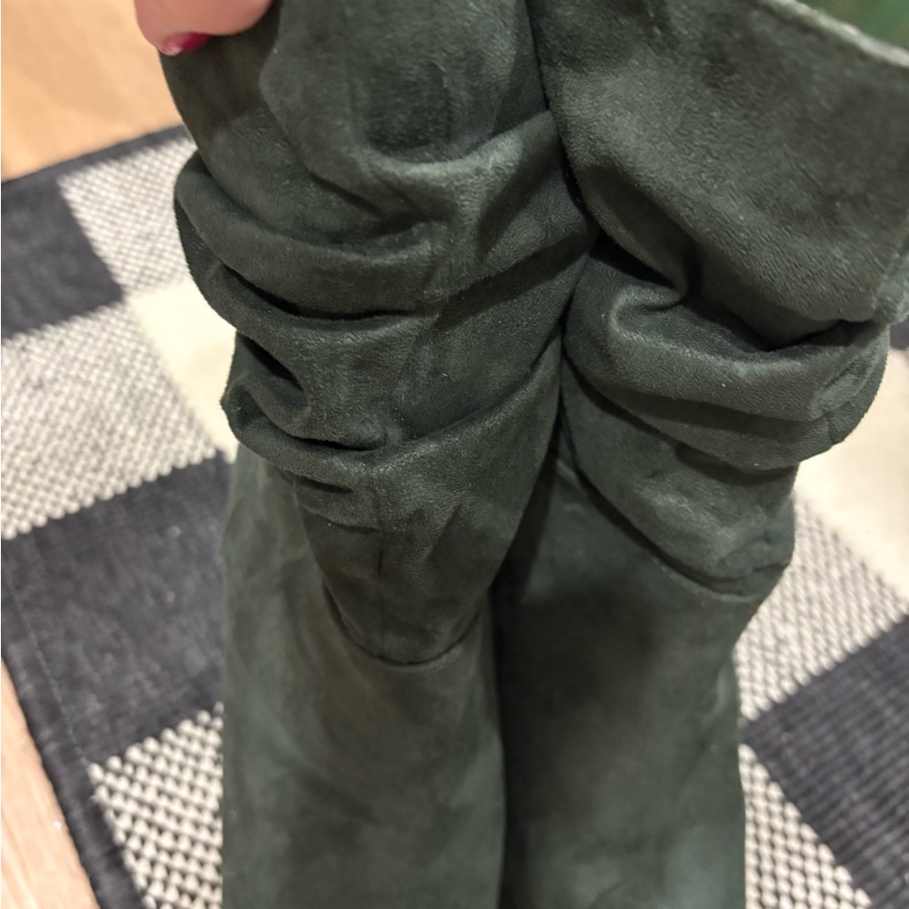 💥 SALE💥 Green Suede Boots, Excellent Condition - Picture 1 of 7
